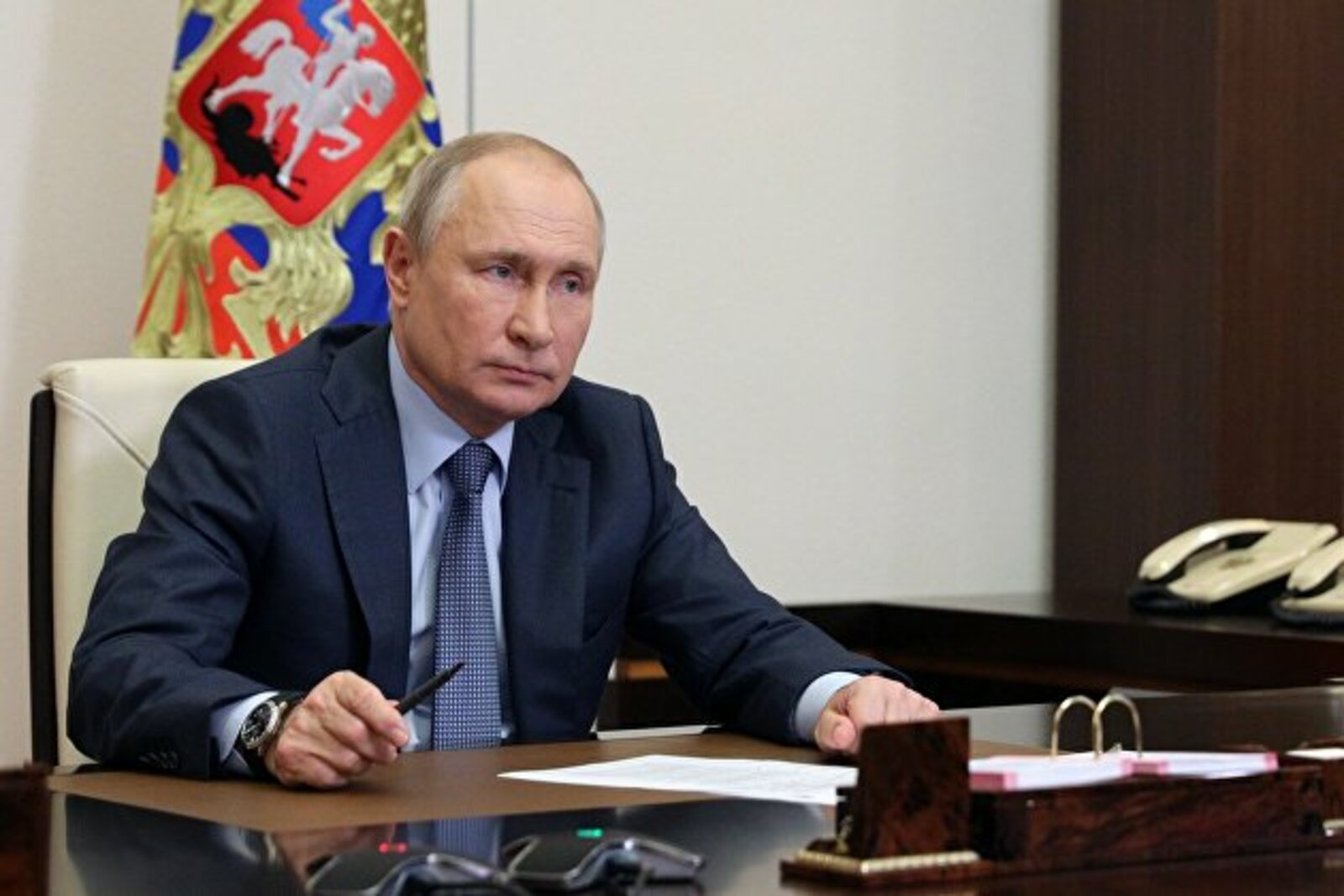 Путин подписал пакет поправок о военной службе