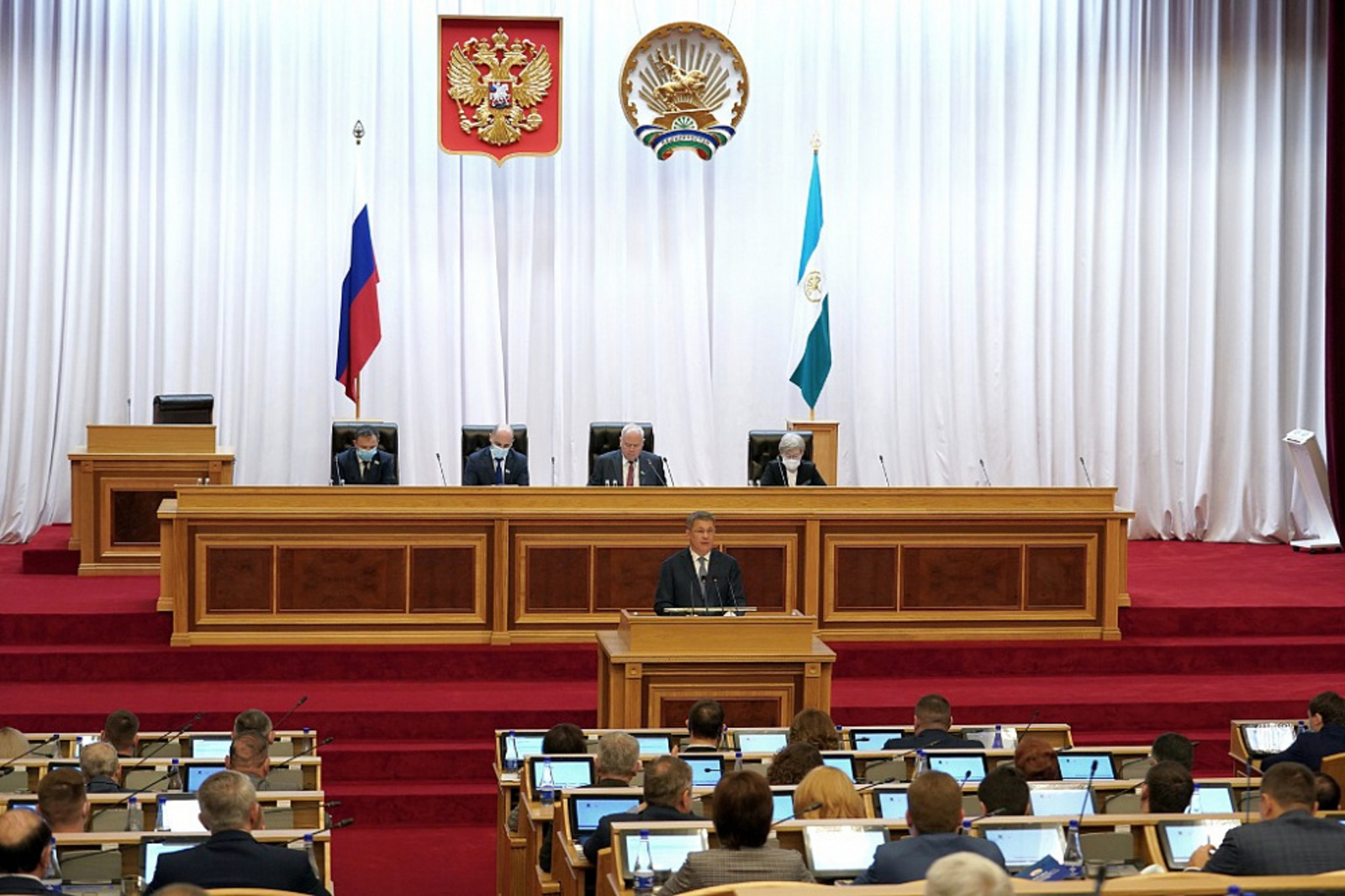 Радий Хабиров представил отчёт о результатах деятельности Правительства Башкортостана в 2021 году