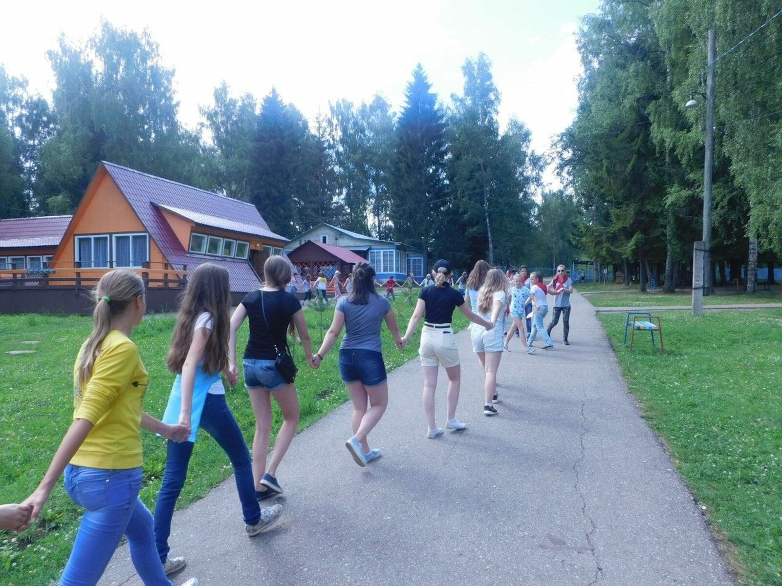 В летний период в Башкортостане отдохнут в лагерях около 400 тысяч ребят