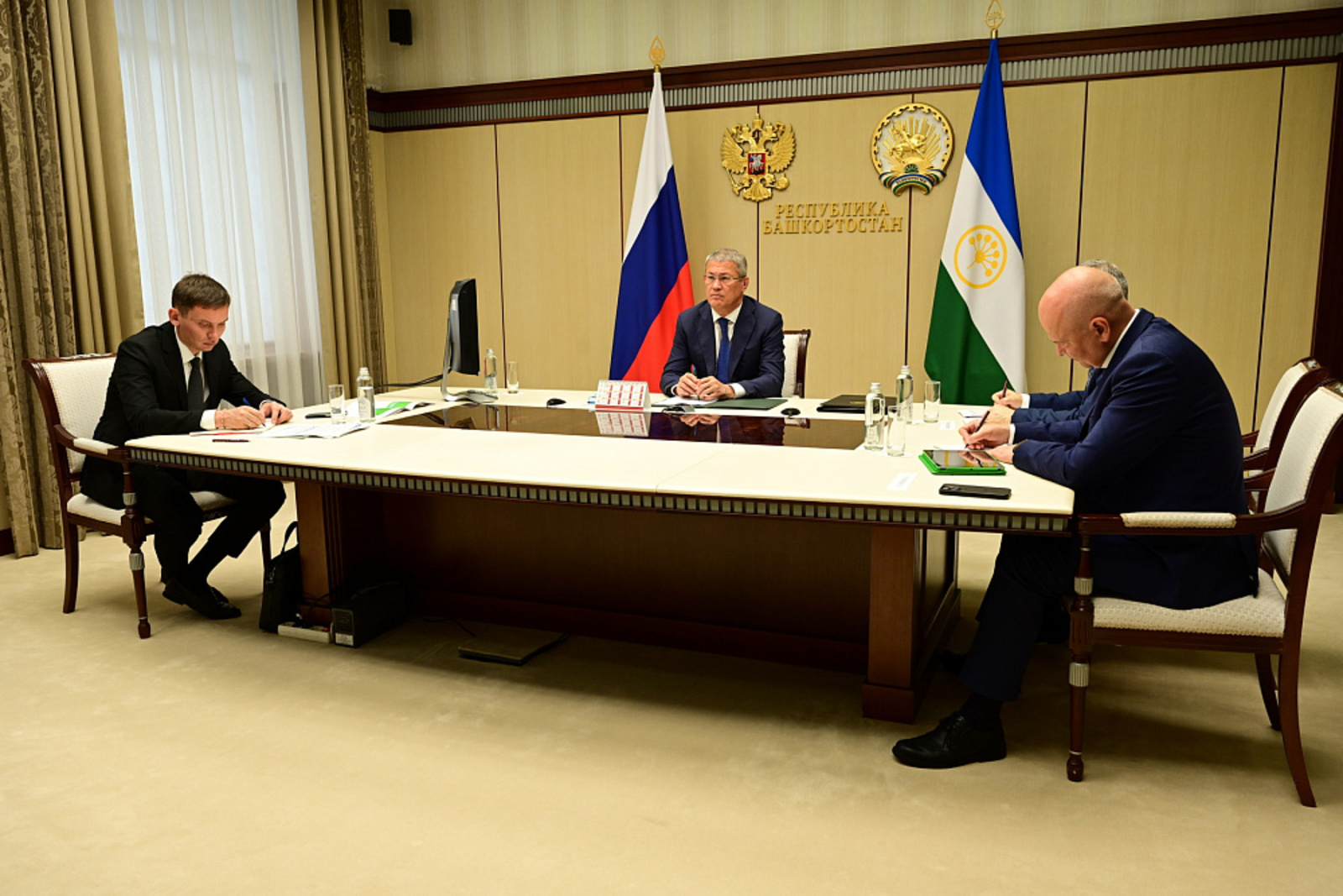 Радий Хабиров принял участие в стратсессии Правительства России