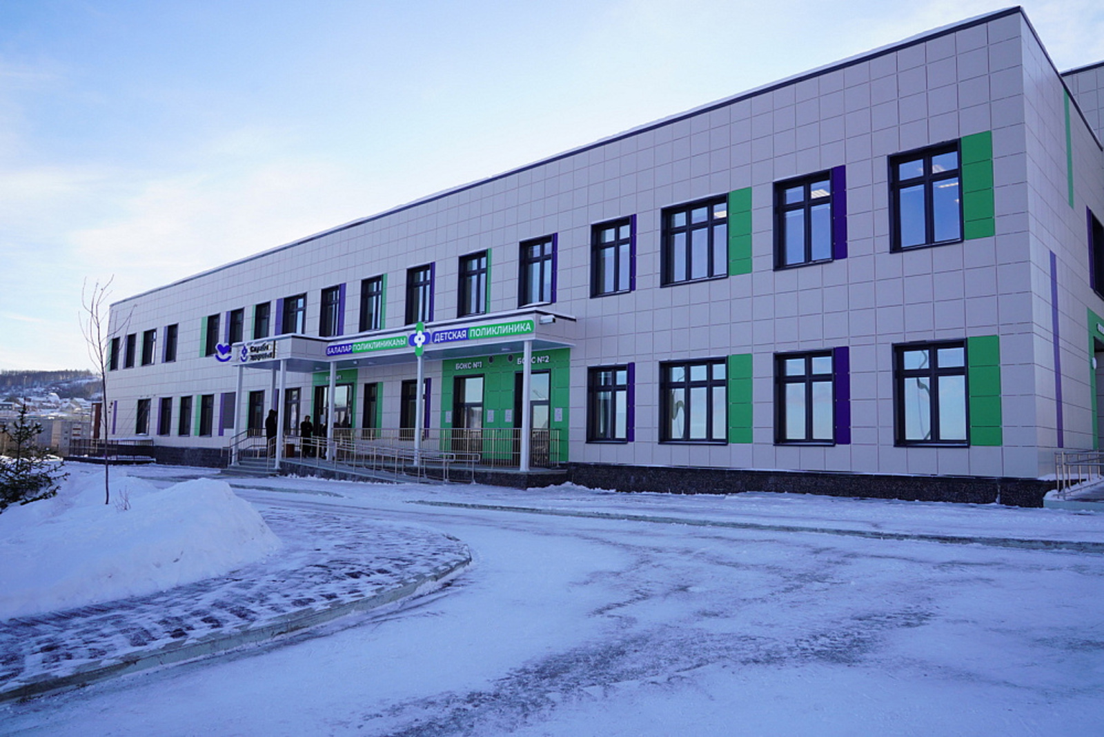 В Учалах начала работу новая детская поликлиника