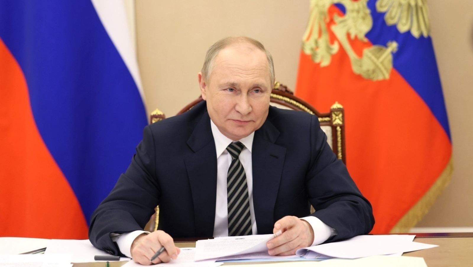 В Кремле решили отказаться от торжественного приема в честь Дня России