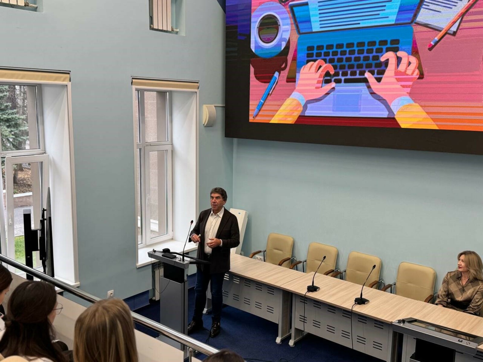 Лекции ученого с мировым именем Жан де ла Розетт