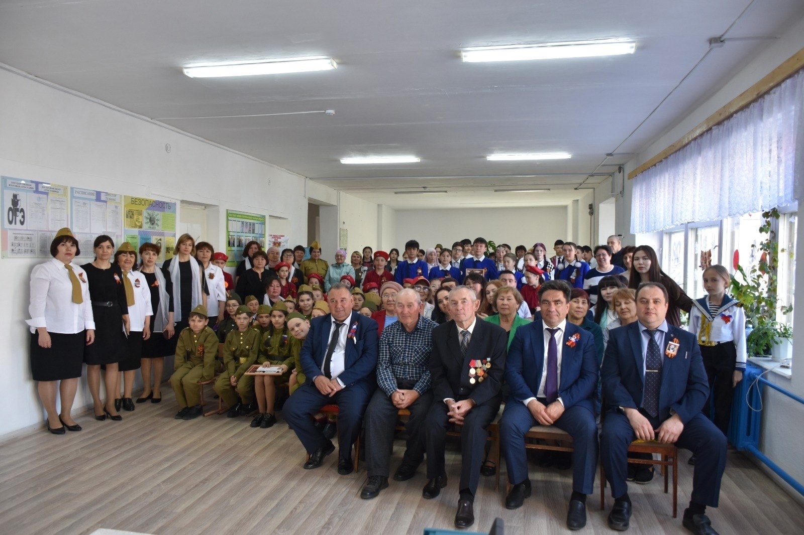 В Миякинском районе почтили память ветерана и наградили лучших учеников