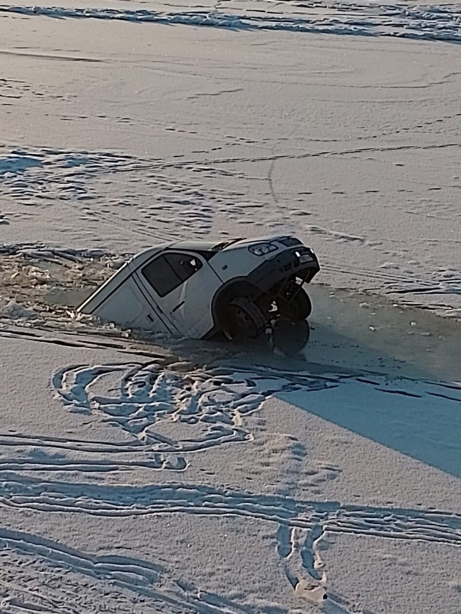 В Башкортостане  на реке Белой под лед провалилась «Газель»