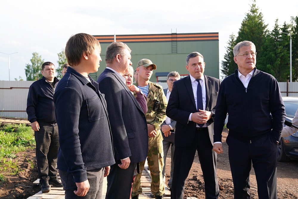 Радий Хабиров встретился в парке «Патриот» со школьниками республики