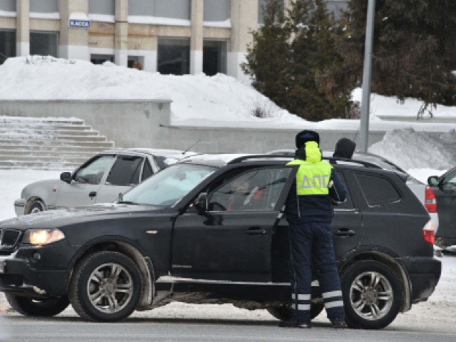 Водителей перестанут повторно наказывать за езду без полиса ОСАГО в течение дня
