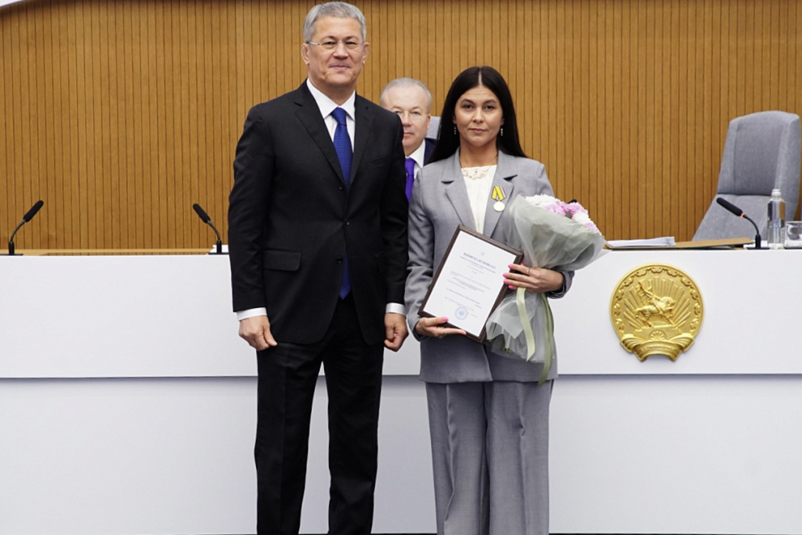 Лидер движения «Всё для фронта – Бижбуляк» Эллина Суфьянова награждена медалью