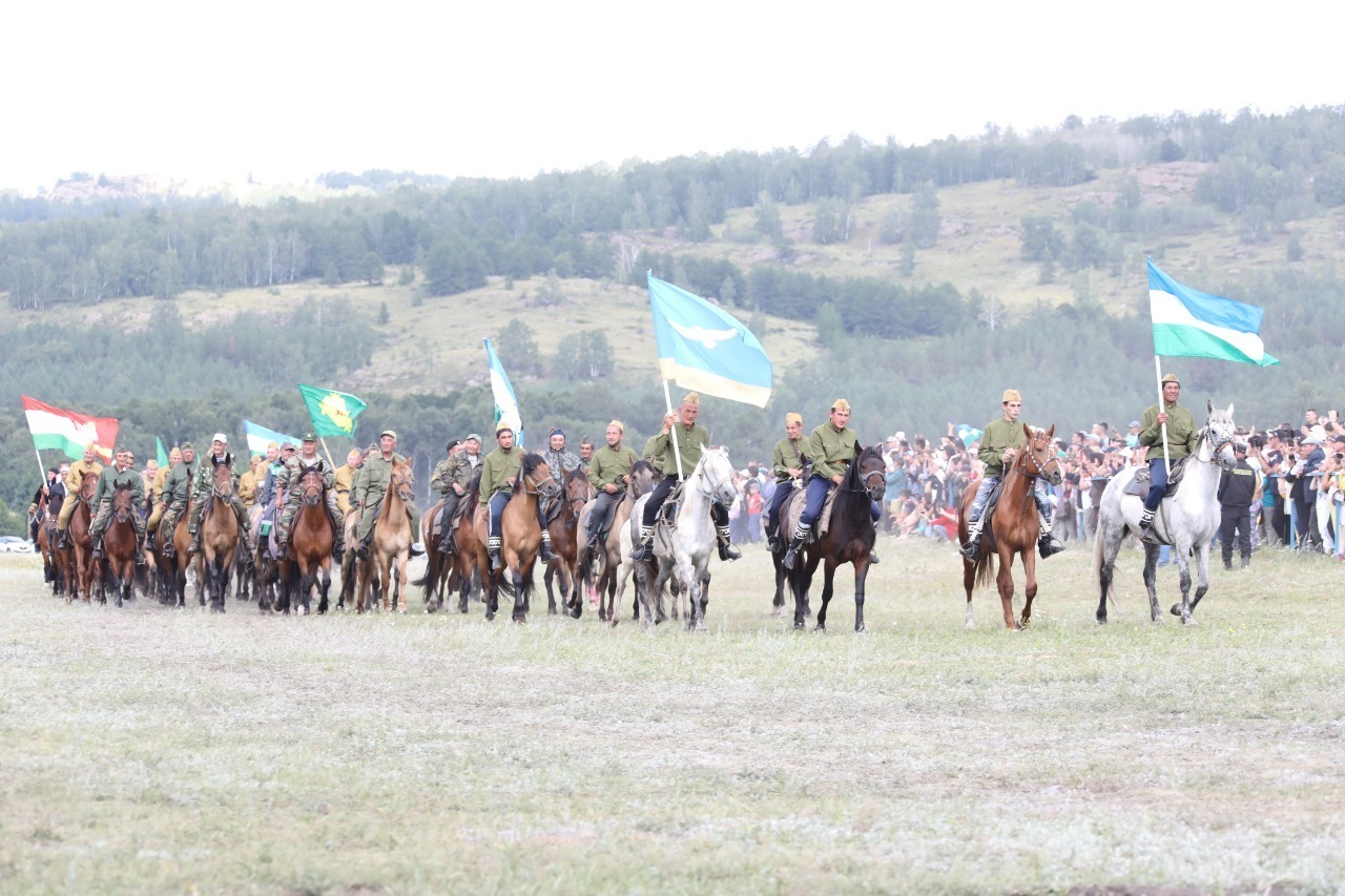 На фестивале  «Башкорт аты»  прошел конный парад