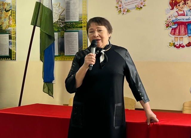 «Парта героя» в честь выпускников Миякинской школы №1